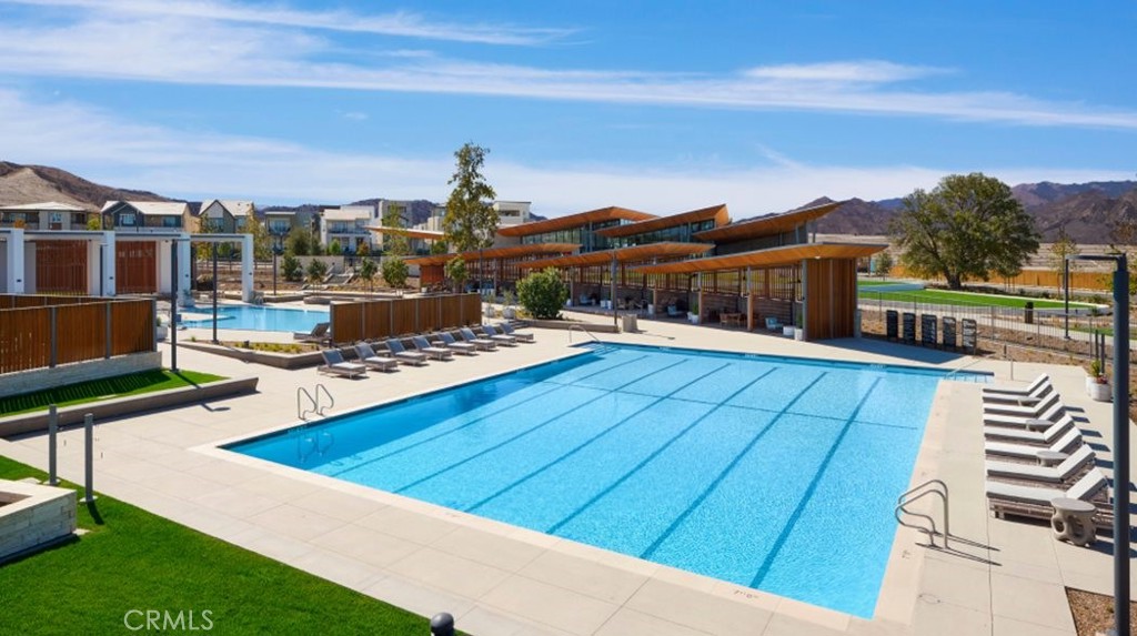 https://media.crmls.org/medias/cd3dc7ec-6eb8-4b13-8567-74a6ef635b6b.jpg?preset=X-Large