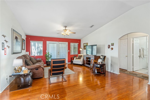 Detail Gallery Image 14 of 36 For 5528 Elmwood Rd, San Bernardino,  CA 92404 - 3 Beds | 2 Baths