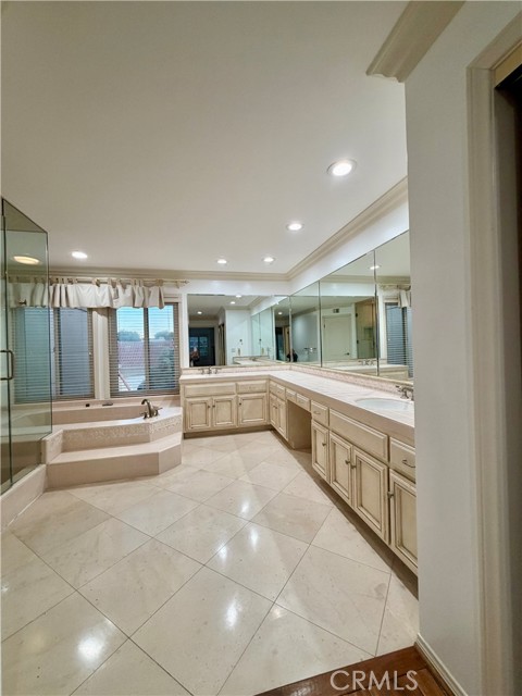 Detail Gallery Image 24 of 29 For 6121 Greenbrier, Huntington Beach,  CA 92648 - 3 Beds | 2/1 Baths