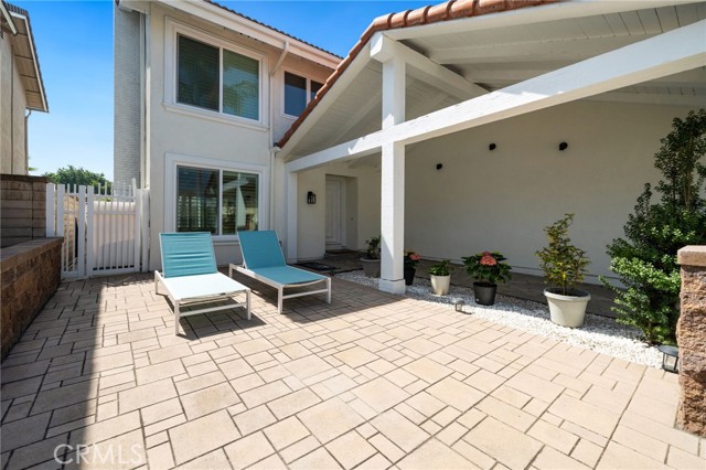 Detail Gallery Image 2 of 34 For 10900 San Leon Ave, Fountain Valley,  CA 92708 - 4 Beds | 2/1 Baths