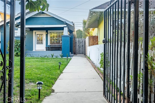 Detail Gallery Image 58 of 63 For 4562 Lomita, Los Angeles,  CA 90019 - 3 Beds | 2 Baths