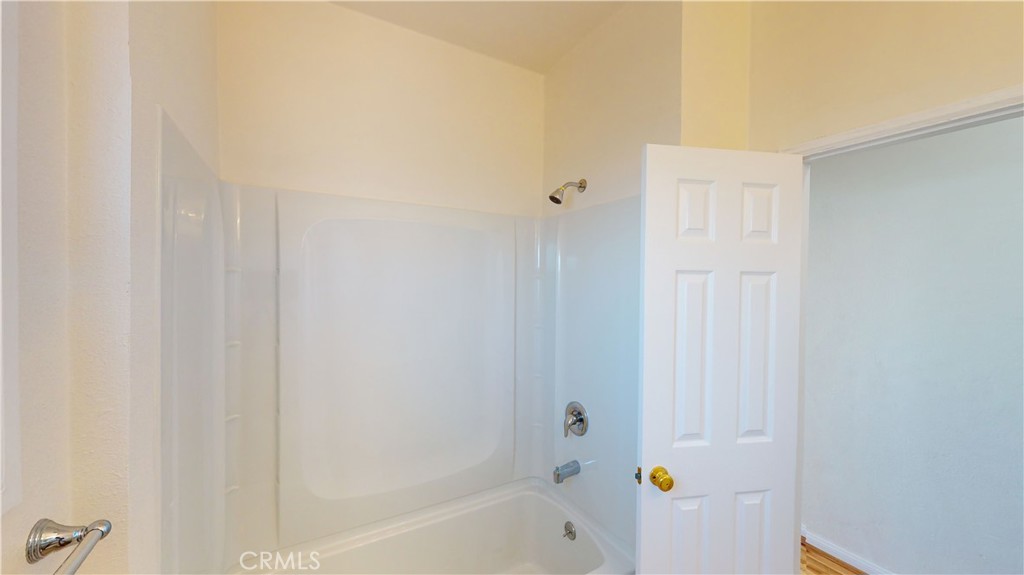 MLS #OC25243436 image #9