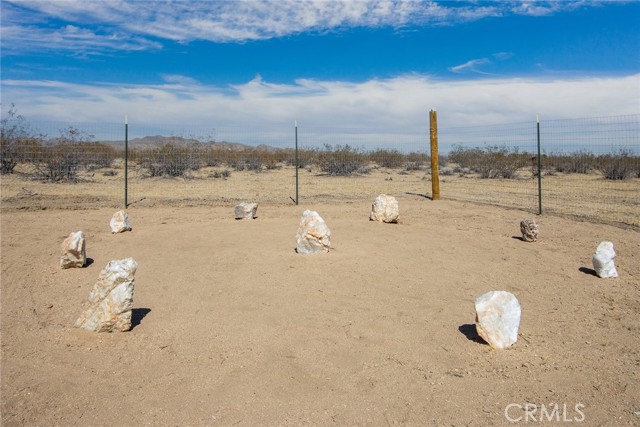 1234 Castillo Road, Landers CA: https://media.crmls.org/medias/cd3f635a-898b-407b-a417-894582af2057.jpg