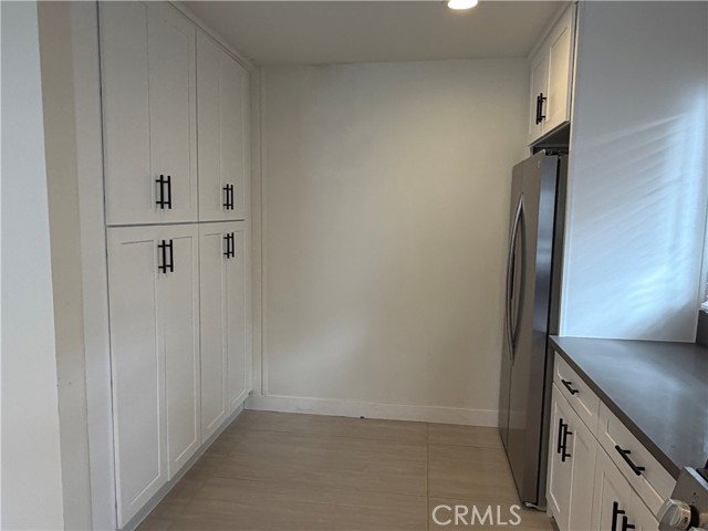 Detail Gallery Image 5 of 30 For 19216 Calvert St, Tarzana,  CA 91335 - 4 Beds | 3 Baths