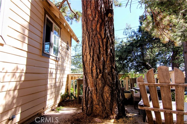 Detail Gallery Image 14 of 24 For 1109 Scenic Way, Rimforest,  CA 92378 - 2 Beds | 1 Baths