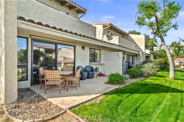 45436 Driftwood Drive, Palm Desert CA: https://media.crmls.org/medias/cd4008a4-f29b-4e36-8f9b-255dfc59f1ef.jpg