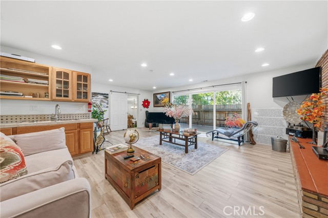 Detail Gallery Image 20 of 59 For 195 Knoll, Big Bear Lake,  CA 92315 - 5 Beds | 4 Baths