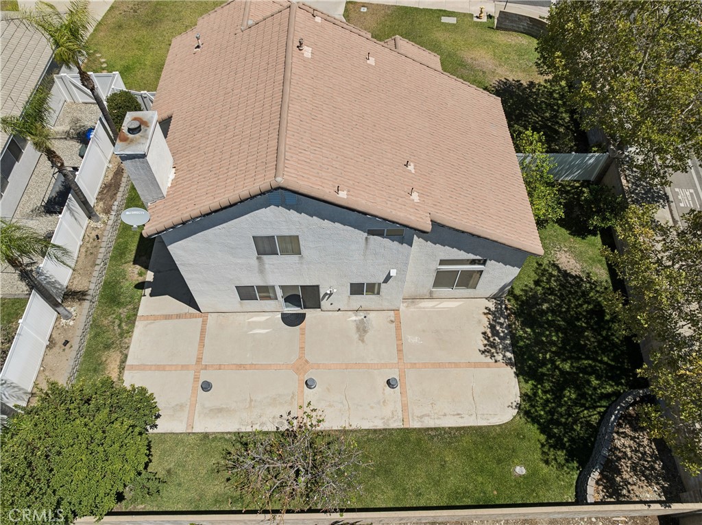 https://media.crmls.org/medias/cd40c051-875e-4214-8a52-ca1bef46aa05.jpg?preset=X-Large