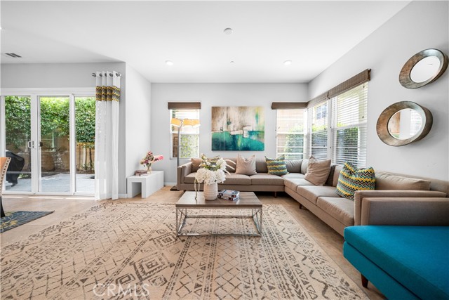 Detail Gallery Image 4 of 67 For 814 Beacon, Irvine,  CA 92618 - 3 Beds | 2/1 Baths