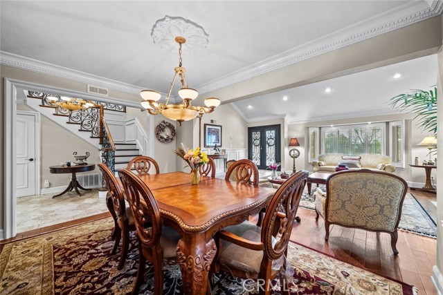 Detail Gallery Image 10 of 47 For 11101 Eton Ave, Chatsworth,  CA 91311 - 4 Beds | 3 Baths