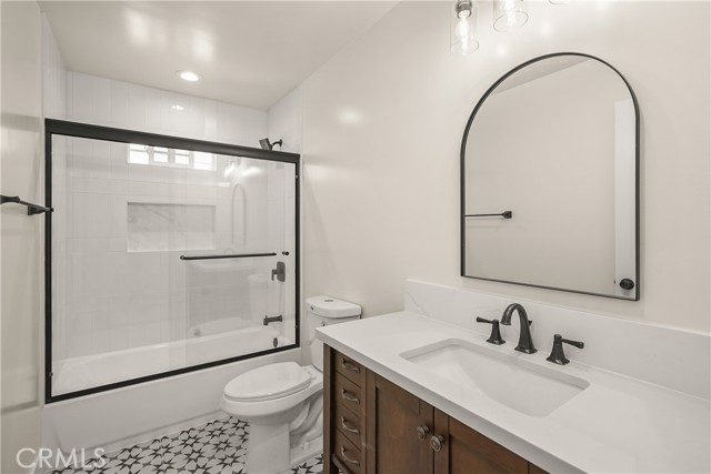 Detail Gallery Image 36 of 56 For 2840 Potomac Ave #1/2,  Los Angeles,  CA 90016 - 2 Beds | 1 Baths