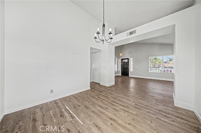 Detail Gallery Image 12 of 64 For 22320 Spur Brook Dr, Wildomar,  CA 92595 - 3 Beds | 2/1 Baths