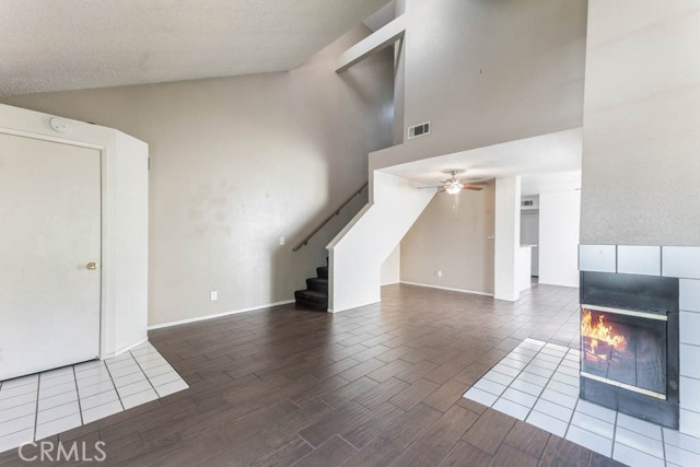 Detail Gallery Image 8 of 40 For 37940 42nd St #125,  Palmdale,  CA 93552 - 3 Beds | 3 Baths