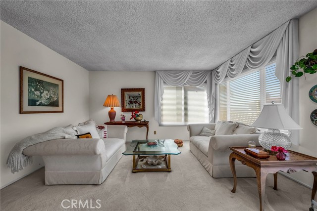 641 13th Street, Manhattan Beach, California 90266, 4 Bedrooms Bedrooms, ,1 BathroomBathrooms,Residential,Sold,13th,SB22214141