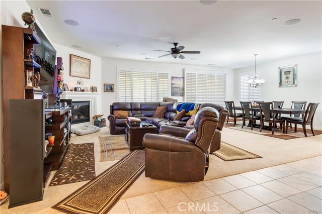 Detail Gallery Image 3 of 28 For 29762 Padilla Ct, Highland,  CA 92346 - 4 Beds | 2/1 Baths