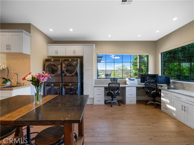 Detail Gallery Image 64 of 73 For 42659 Avenida Perris, Murrieta,  CA 92562 - 3 Beds | 3/1 Baths