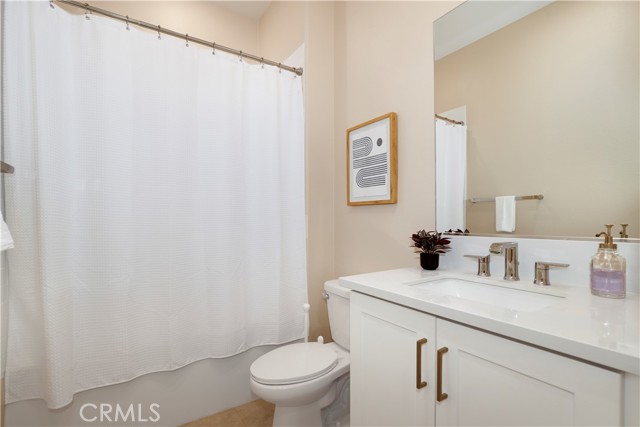 Detail Gallery Image 22 of 35 For 27512 Golden Currant Pl, Valencia,  CA 91381 - 4 Beds | 4 Baths