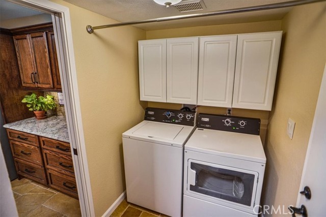 5712 Bienveneda, Palmdale CA: https://media.crmls.org/medias/cd43b78f-7da9-4f27-9436-bd891c282c85.jpg