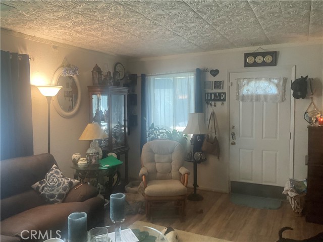 215 Ford Avenue, Gridley CA: https://media.crmls.org/medias/cd44f0dc-e454-41c5-b475-bba5e15991bf.jpg
