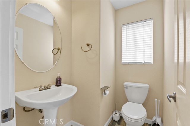 Detail Gallery Image 10 of 14 For 514 Brookhaven Dr, Corona,  CA 92879 - 3 Beds | 2/1 Baths