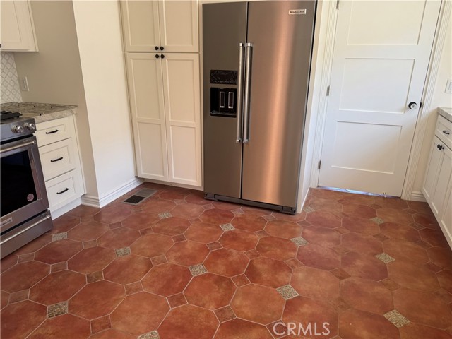 144 S La Peer Drive, Beverly Hills, California 90211, 3 Bedrooms Bedrooms, ,2 BathroomsBathrooms,Residential Lease,For Rent,144 S La Peer Drive,CRPV25156723