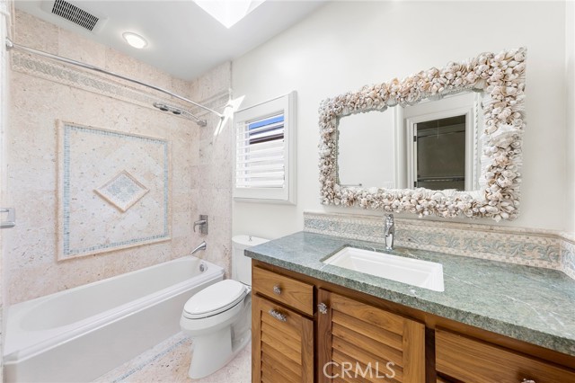 Detail Gallery Image 57 of 75 For 701 Bayside Dr, Newport Beach,  CA 92660 - 5 Beds | 5/1 Baths