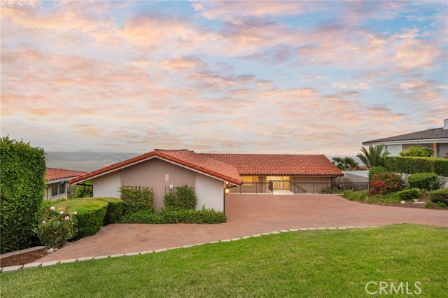 952 Via Del Monte, Palos Verdes Estates CA: https://media.crmls.org/medias/cd476d2b-e89c-40d8-a56d-ce87645f94fd.jpg