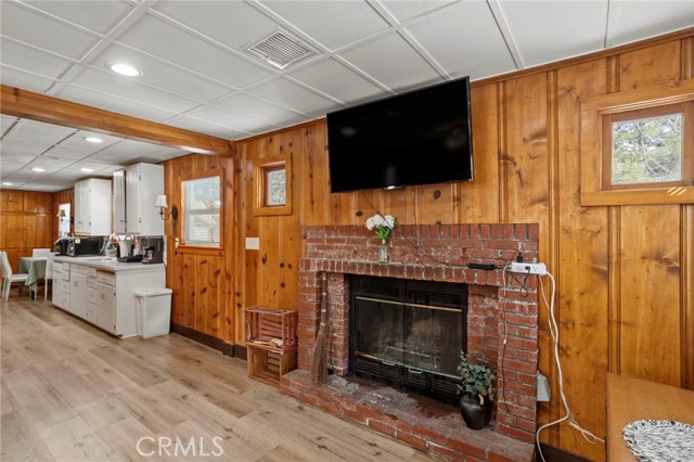 Detail Gallery Image 7 of 25 For 33424 Holcomb Creek Dr, Green Valley Lake,  CA 92341 - 2 Beds | 2 Baths