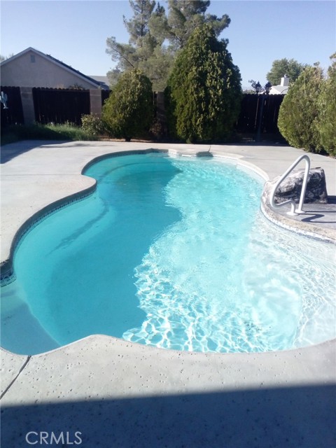 Detail Gallery Image 2 of 17 For 432 Vista St, Ridgecrest,  CA 93555 - 3 Beds | 2 Baths