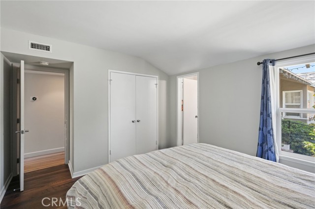 8745 Valjean Avenue, North Hills CA: https://media.crmls.org/medias/cd488ad5-45f8-4b8c-b832-fac0eda66c93.jpg