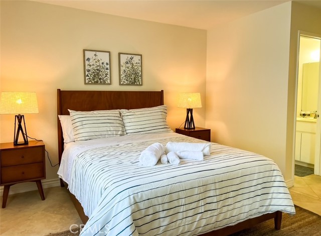 22123 Burbank Boulevard, 5 photo 8
