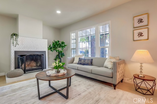 Detail Gallery Image 5 of 28 For 13522 Ardis Ave, Bellflower,  CA 90706 - 3 Beds | 2 Baths