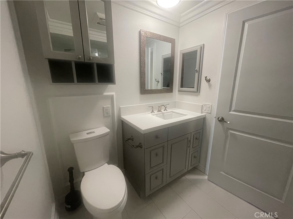 https://media.crmls.org/medias/cd4984f8-6701-4b6e-80cd-6876680417b0.jpg?preset=X-Large