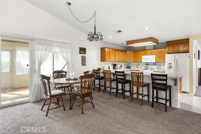 Detail Gallery Image 11 of 38 For 1917 Feather, Oroville,  CA 95965 - 3 Beds | 2 Baths