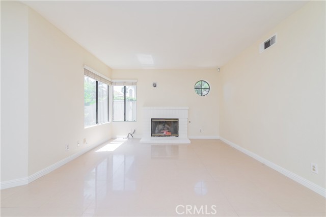 48 San Sebastian, Rancho Santa Margarita CA: https://media.crmls.org/medias/cd4ab0ab-2d0c-417f-a41c-2e4d5a3284a4.jpg
