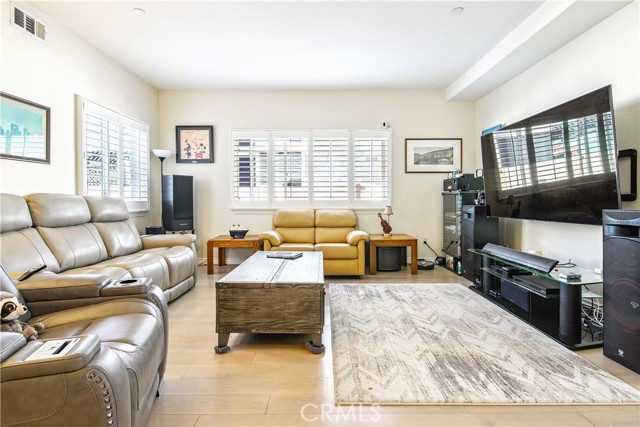 Detail Gallery Image 8 of 29 For 2313 Nelson a,  Redondo Beach,  CA 90278 - 4 Beds | 3/1 Baths