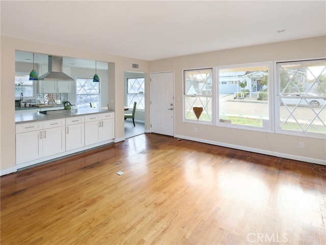 Detail Gallery Image 3 of 21 For 526 California St, El Segundo,  CA 90245 - 3 Beds | 2 Baths