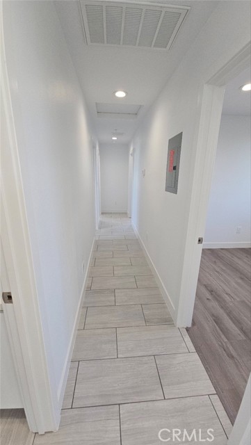 Detail Gallery Image 10 of 23 For 10413 Avalon Bld, Los Angeles,  CA 90003 - 4 Beds | 2 Baths