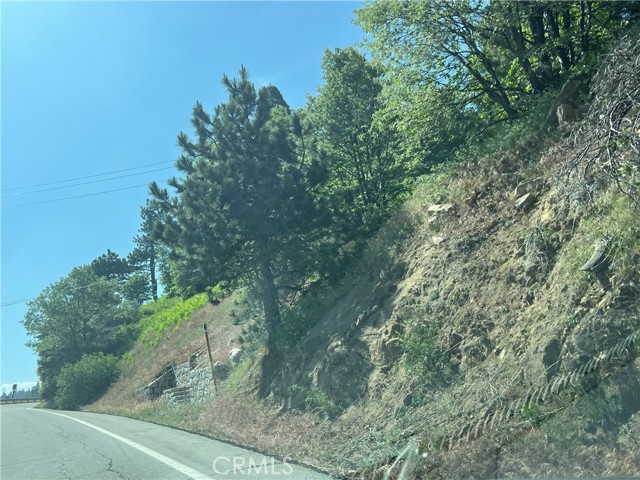 28879 Sycamore Drive, Lake Arrowhead CA: https://media.crmls.org/medias/cd4d1afb-f59d-458c-a041-e5ede8c4281c.jpg