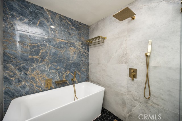 17110 Bluewater Lane, Huntington Beach CA: https://media.crmls.org/medias/cd4d331b-b69c-40e4-a8c9-5beb0a7203a3.jpg