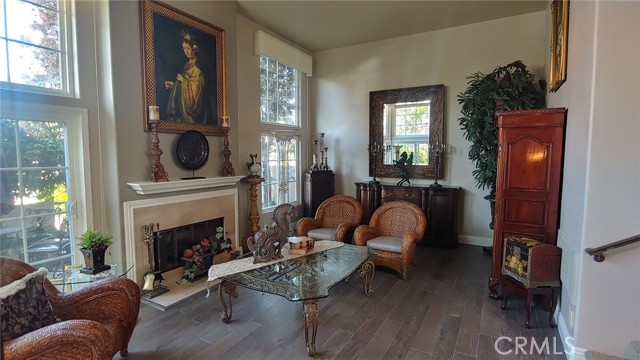 Detail Gallery Image 4 of 21 For 19476 Mountainview Ln, Huntington Beach,  CA 92648 - 2 Beds | 2/1 Baths