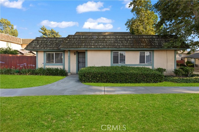 1477 Clemson Way Way, Riverside CA: https://media.crmls.org/medias/cd4d7781-c877-494b-8d1a-c4ae05ce51ed.jpg