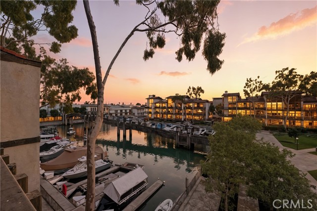 7322 Marina Pacifica N Drive, Long Beach CA: https://media.crmls.org/medias/cd4daf2b-c725-42a6-9a85-f4471947bac2.jpg