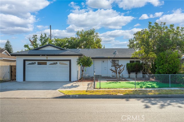 928 S Laurel St., Santa Ana CA: https://media.crmls.org/medias/cd4e6447-a524-4471-b4e3-4715f630313d.jpg
