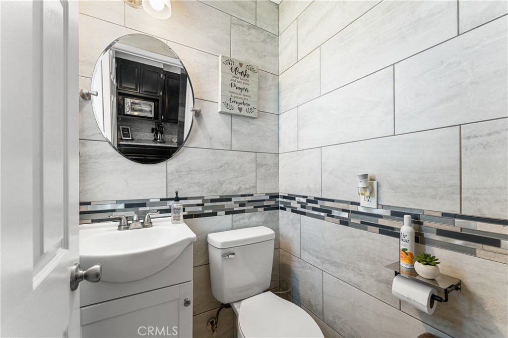 https://media.crmls.org/medias/cd4f1bdd-a130-4936-bd22-36f2b41b1896.jpg?preset=X-Large
