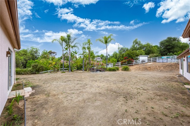 731 Oak Glade Drive, Fallbrook CA: https://media.crmls.org/medias/cd4f7de3-51cf-4a28-a34e-a6e4de3871e5.jpg