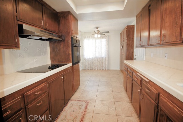 Detail Gallery Image 11 of 30 For 14257 Burning Tree Dr, Victorville,  CA 92395 - 3 Beds | 2/1 Baths