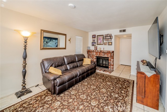 Detail Gallery Image 12 of 41 For 3266 Antler Rd, Ontario,  CA 91761 - 3 Beds | 2/1 Baths