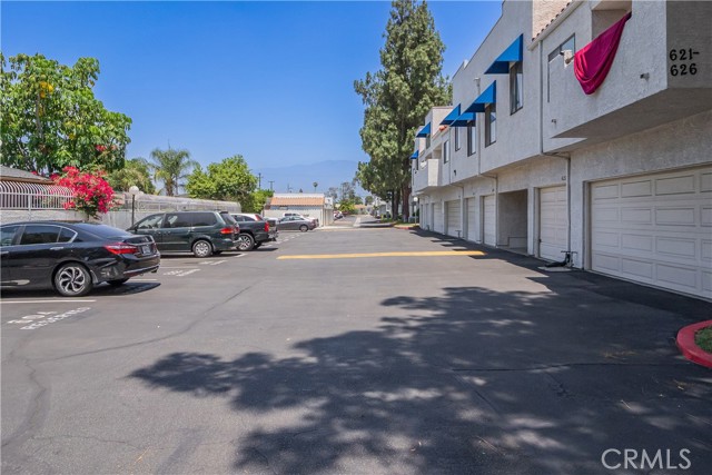 623 Park Shadow Court, Baldwin Park CA: https://media.crmls.org/medias/cd50a7d0-12a0-4010-ac25-d6a500bc5b4c.jpg