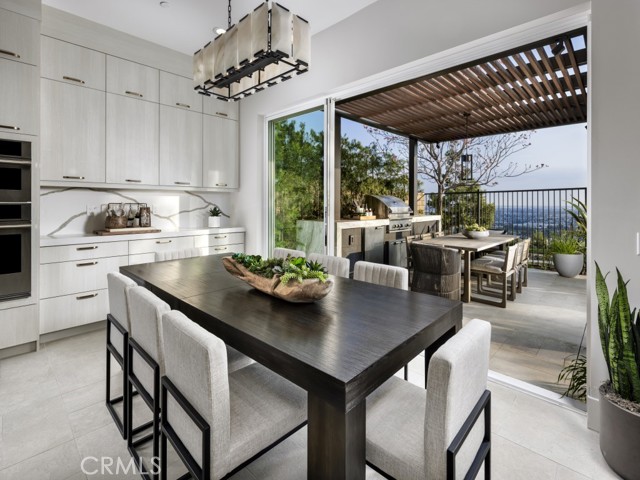 Detail Gallery Image 10 of 49 For 25 Remy Ln, Montebello,  CA 90640 - 5 Beds | 5 Baths